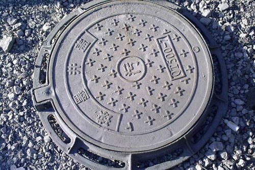 新乡不锈钢格栅地沟盖板与铸铁井盖 品质与选择指南